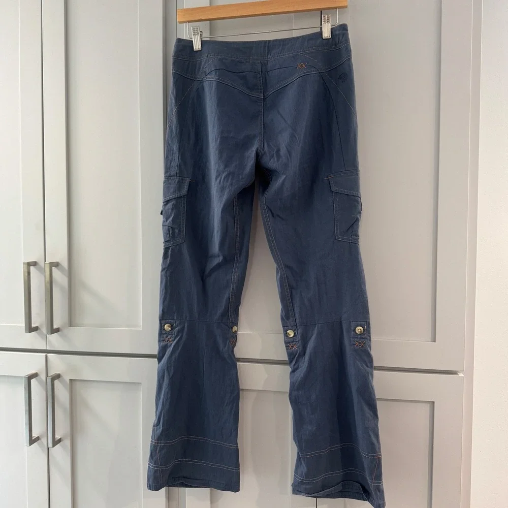 Mountain Hardwear Blue Cargo Pants - Picture 2 of 10